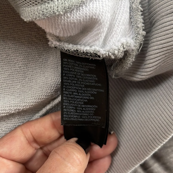 North Face Hoodie - Picture 9 of 11